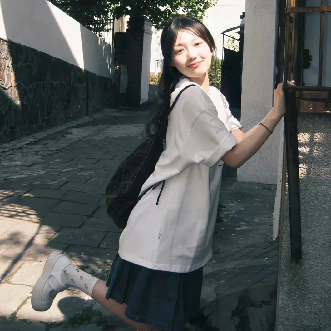 独自夜归的女孩